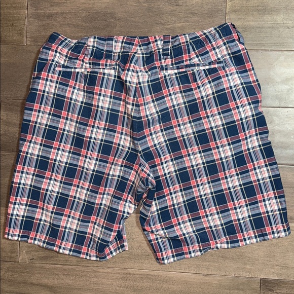 LL Bean Plaid 100% Cotton Flat Front Shorts SZ 36 - Picture 3 of 3